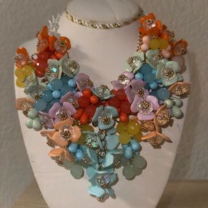 Multi-Color Chunky Flower Necklace